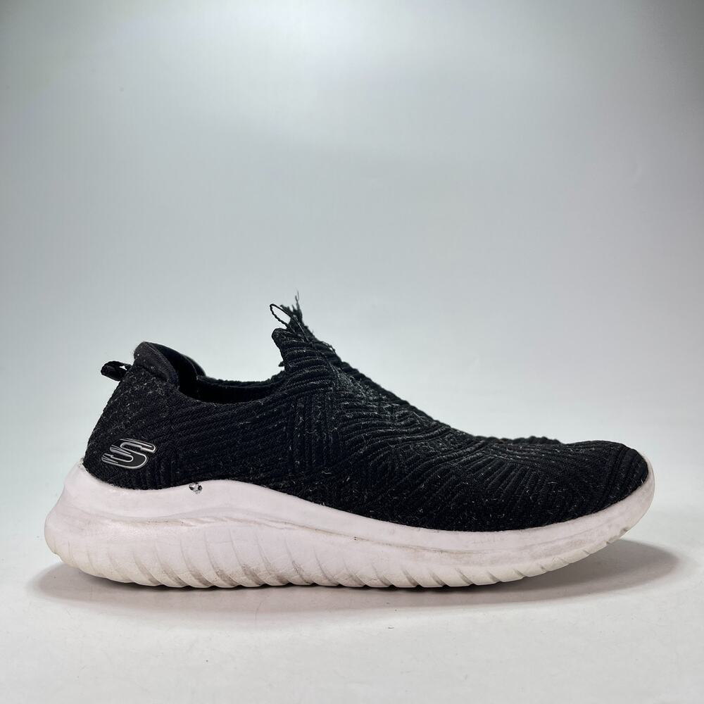 Skechers Ultra Flex Black White Casual Slip On Walking Sneakers Women's Size 9